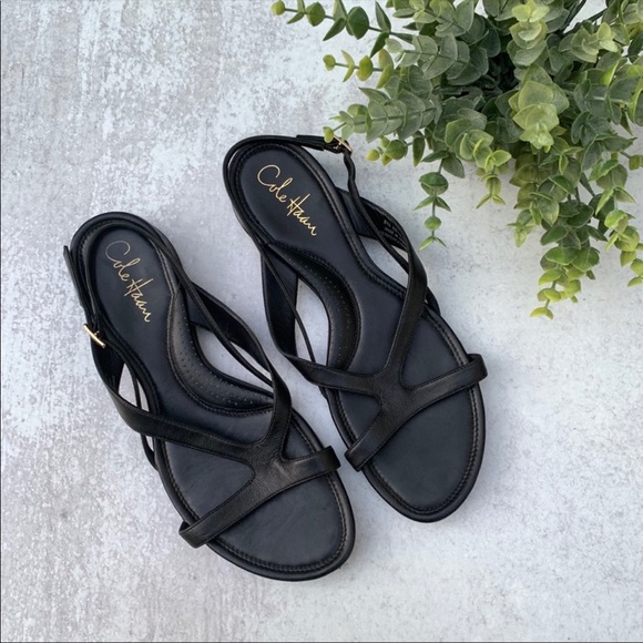 nike strappy sandals